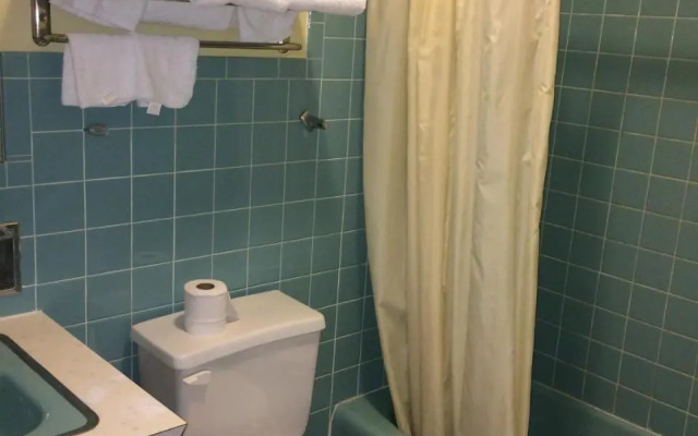 Rodeway Inn South