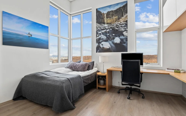 Luxurious Large Home, Perfect for Your Group