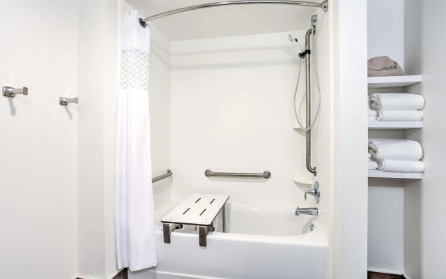 Hampton Inn & Suites Macon I-475