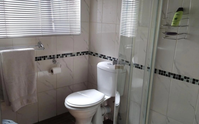 Twins Guest House Astoni