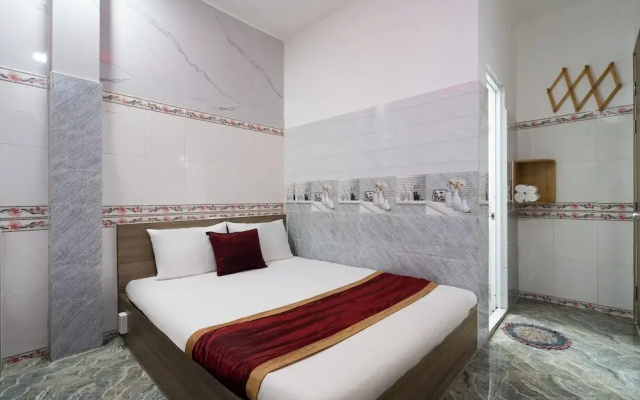 Collection O District 12 -Mau Tim Hotel