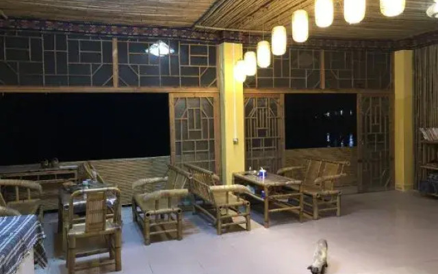 Bihai Miaojia Inn