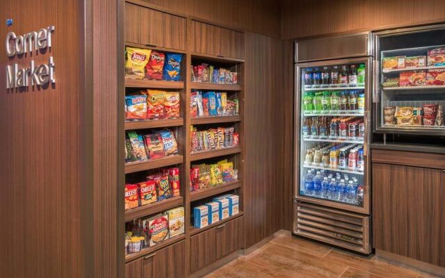 Fairfield Inn & Suites Easton