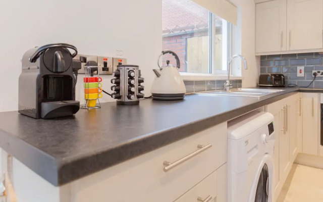 92 Templemore Ave Guest house