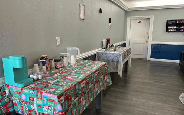 Budgetel Inn & Suites