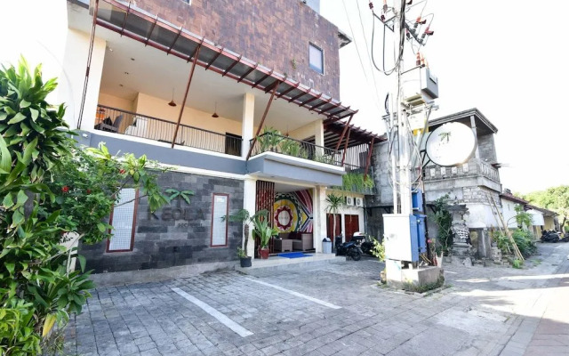 RedDoorz near Legian Street