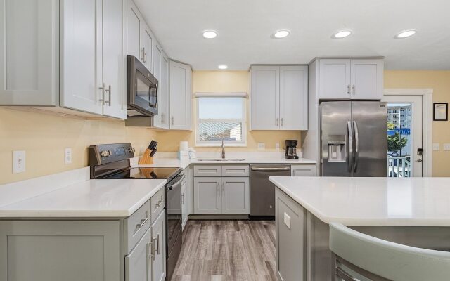 Amber Jack - 210 Ostego Dr 3 Bedroom Home by RedAwning