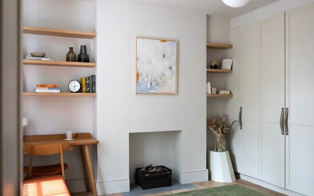 Luxury 3 Bed Canal House, Little Venice