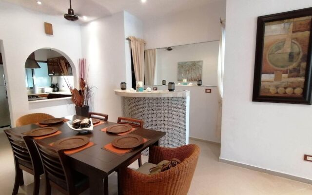 Les Alizes 50mt from the beach by Alex