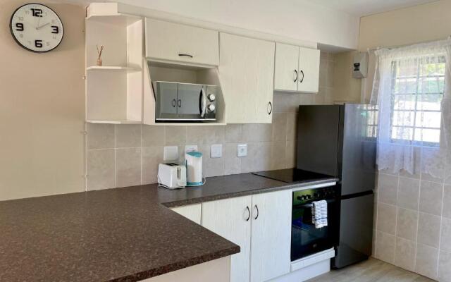 84 Settler Sands Beachfront Accommodation Sea View