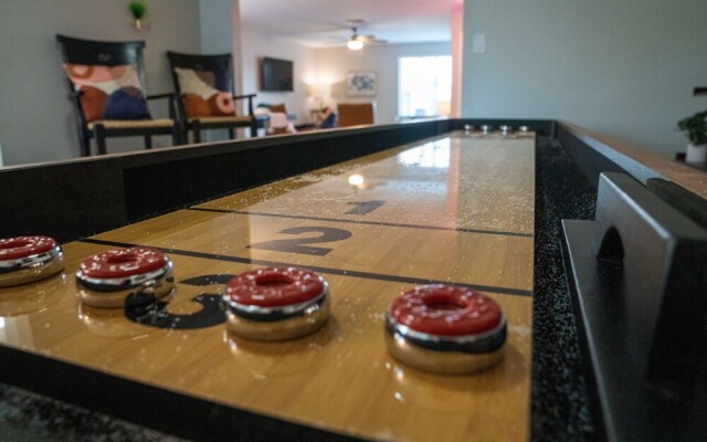 Mcnair Chandler 4 Bedroom Home by RedAwning