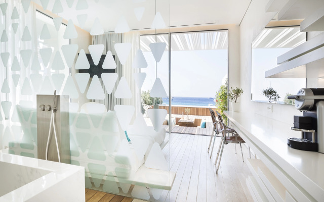 Mykonos Dove Beachfront Hotel