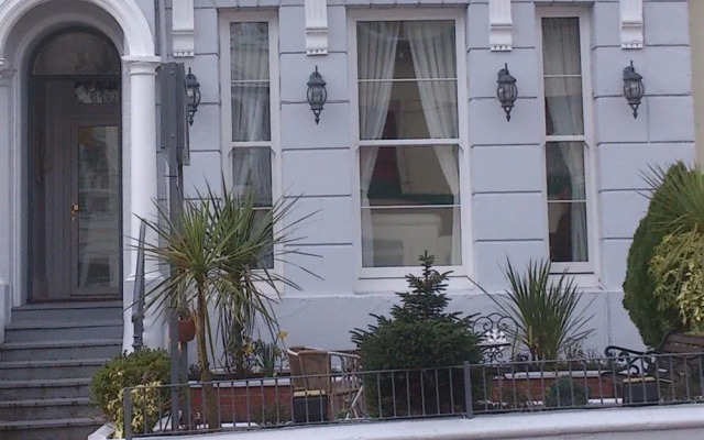 Trelawney Hotel