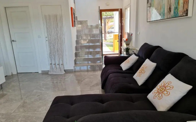 Townhouse Near the Pool - RO1LT