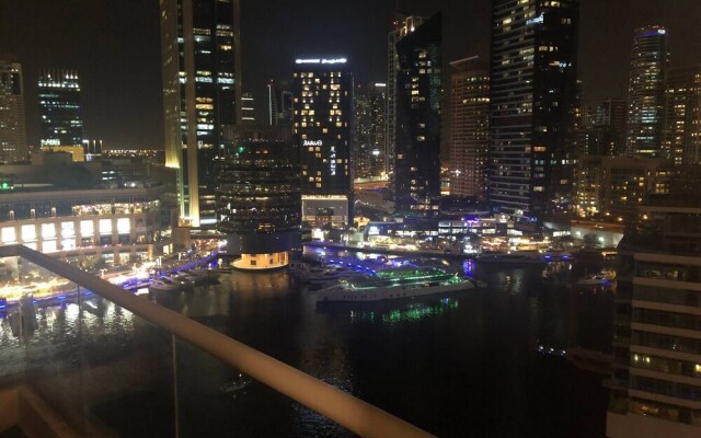 Cosy Little Studio With Marina &partial Beach View