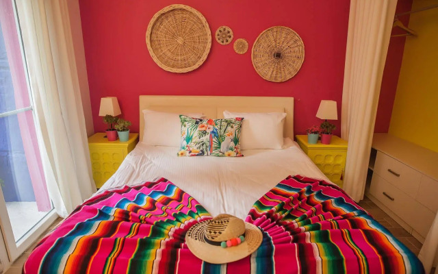 La Casa Novi Boutique & Beach Club