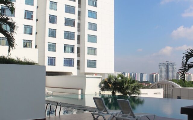 Pinnacle Towers - JCL