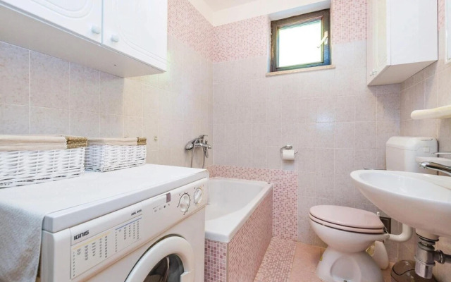 Amazing Home in Veprinac With Wifi and 3 Bedrooms