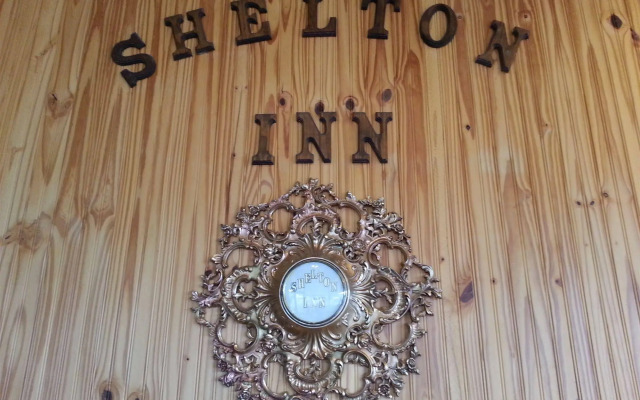 Shelton Inn