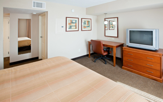 Candlewood Suites Indianapolis Downtown Medical District by IHG