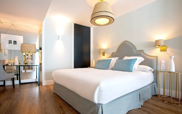 Exclusive Penthouse Near Torre del Oro Betis Xxvi