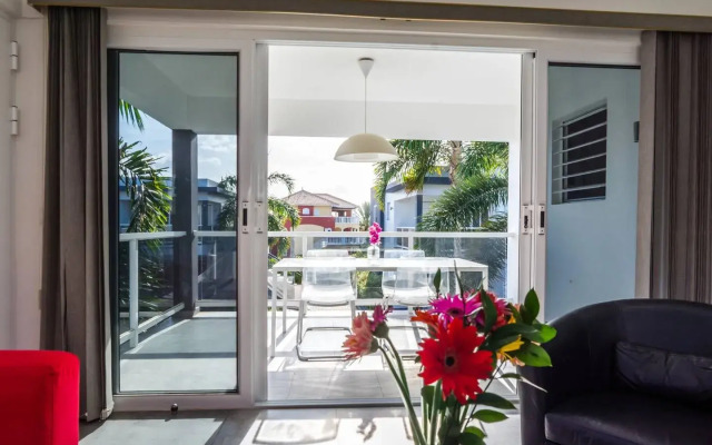 Elegant & Fully Equipped Apartment - Balcony W/ Pool View