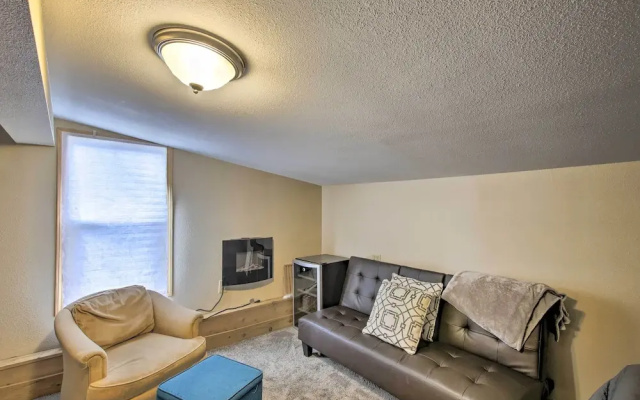 Dtwn Sheboygan Apt Above Local Bar!