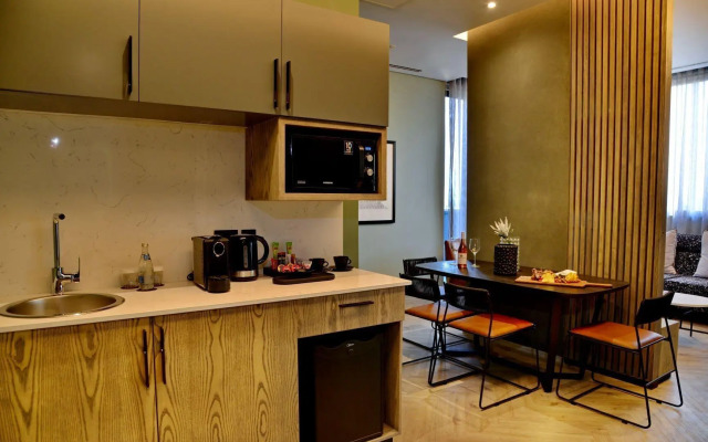 Courtyard Hotel Waterfall City