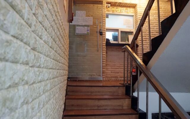 Noble Residence Jonggak