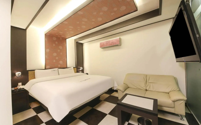 Sugar Hotel