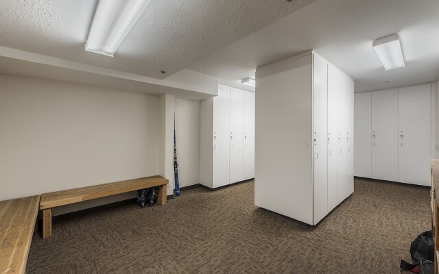 All Seasons Condominiums