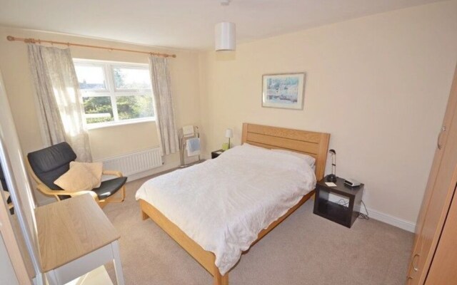 Stride Close , Chichester 415071