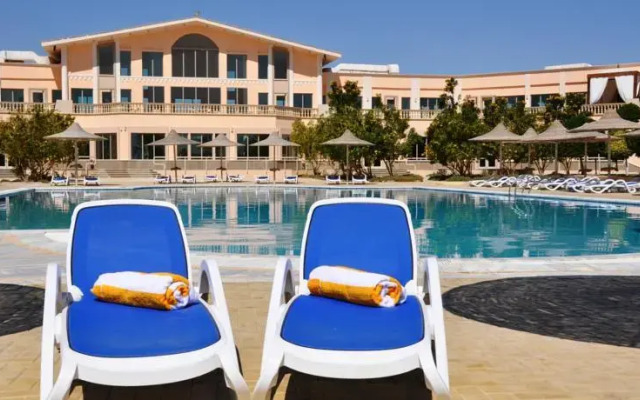 Paradise Club Shoni Bay