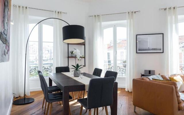 L'ICONIC AP4272 By Riviera Holiday Homes