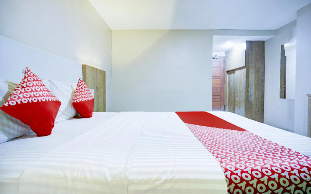 Collection O Gapura Hotel Near Parapat Penatapan Danau Toba