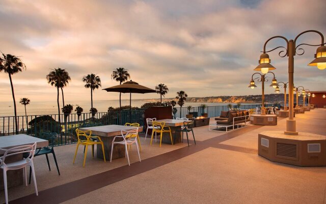 La Jolla Cove Suites