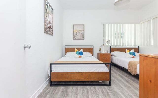 West Deco Boutique Apartments