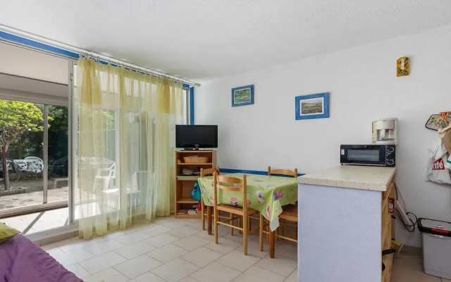 Cozy Stay Near the Beach