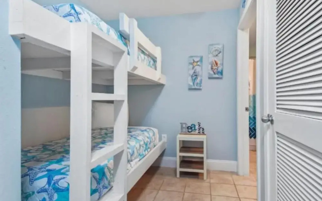 Laketown Wharf 317