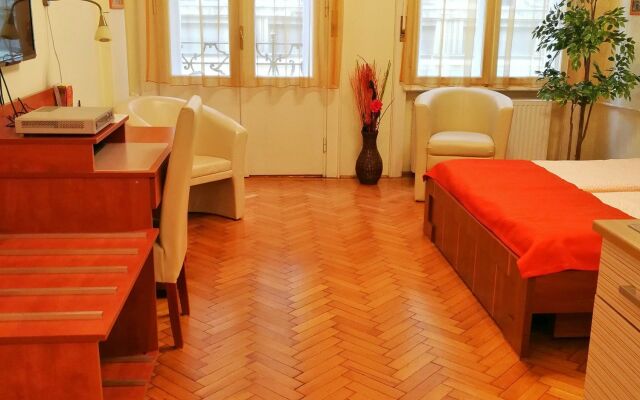Paprika Apartment Studio