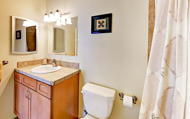 Kauhiwai Home 2 Bedrooms 2 Bathrooms Home