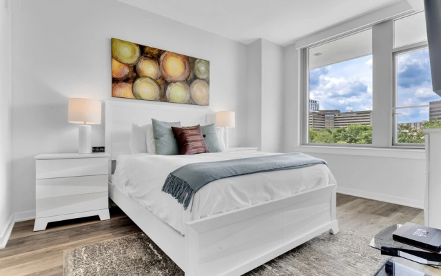 Global Luxury Suites Crystal City