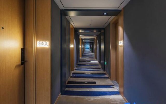 Vyluk Hotel Chongqing Light Rail Station