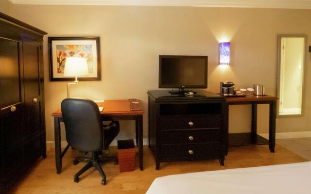 DoubleTree by Hilton Hotel Buffalo - Amherst