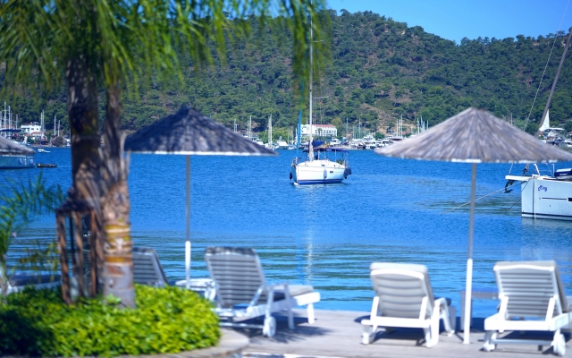 Yacht Classic Hotel - Boutique Class