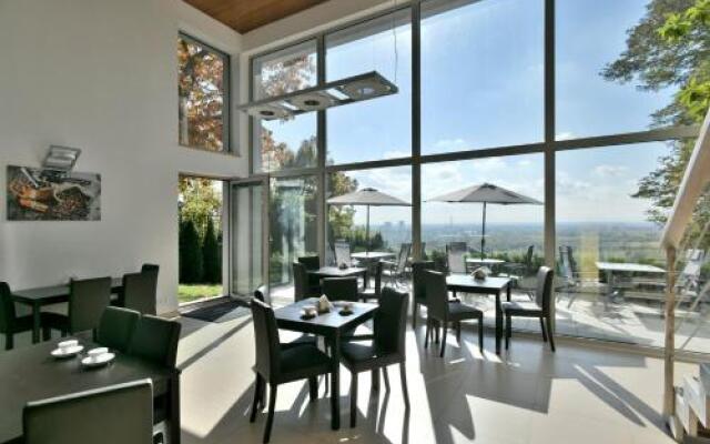 River View Residence Hotel