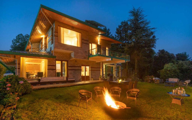 StayVista at The Woods with Indoor Fireplace & BBQ