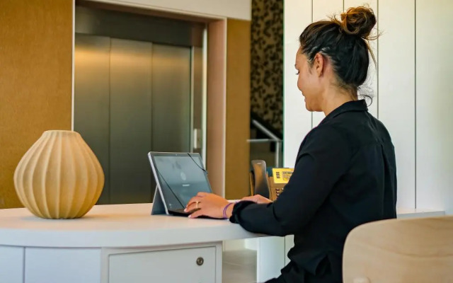 LIVE Hotels Bordeaux Lac