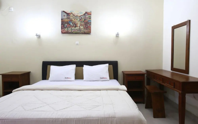 RedDoorz@Pondok Pinang 2