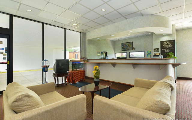 Americas Best Value Inn & Suites - Independence / Cleveland